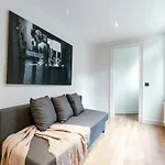 Huswell - Charming House In Antwerp With Free Parking