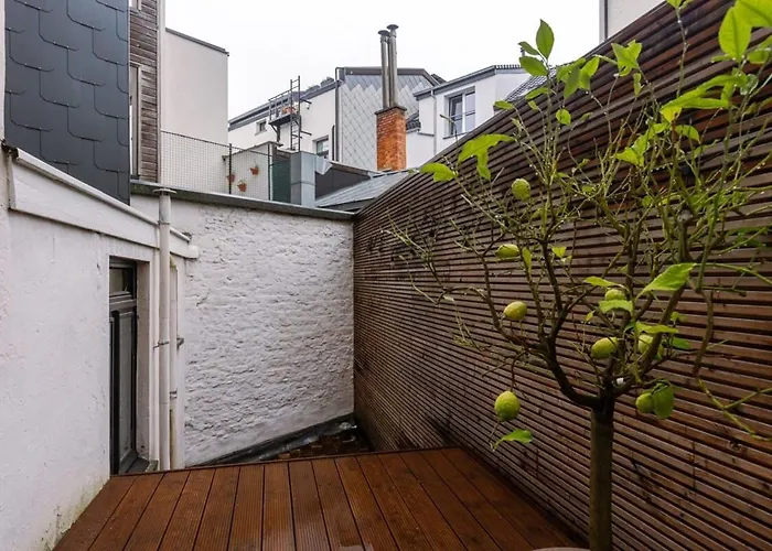Huswell - Charming House In Antwerp With Free Parking