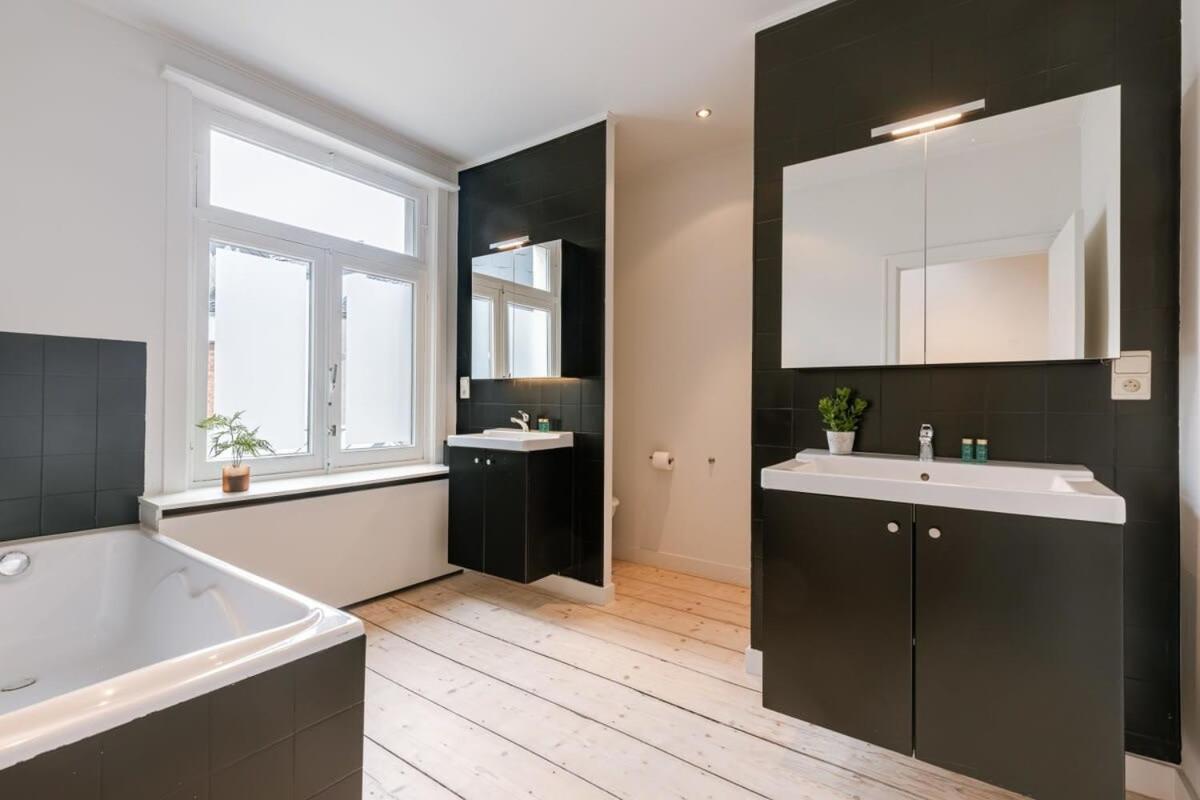 Ferienhaus Huswell - Charming House In With Free Parking *
