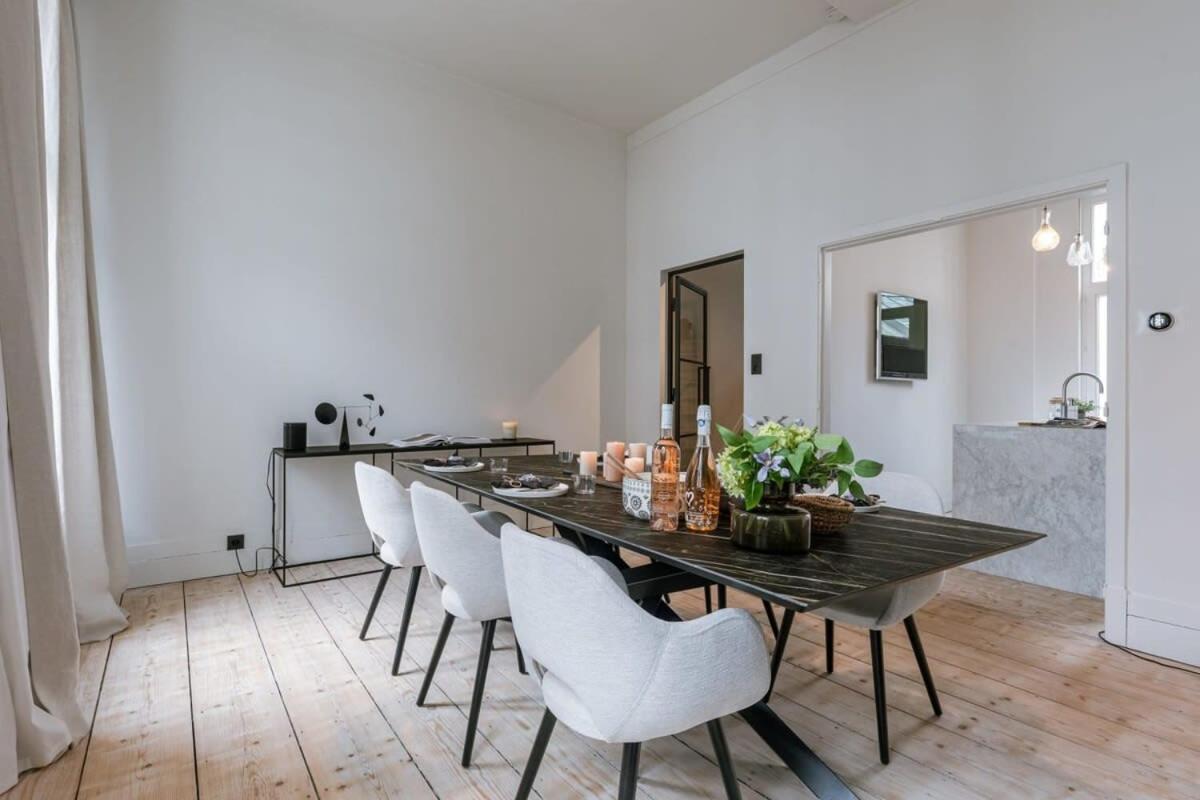 Huswell - Charming House In With Free Parking Ferienhaus