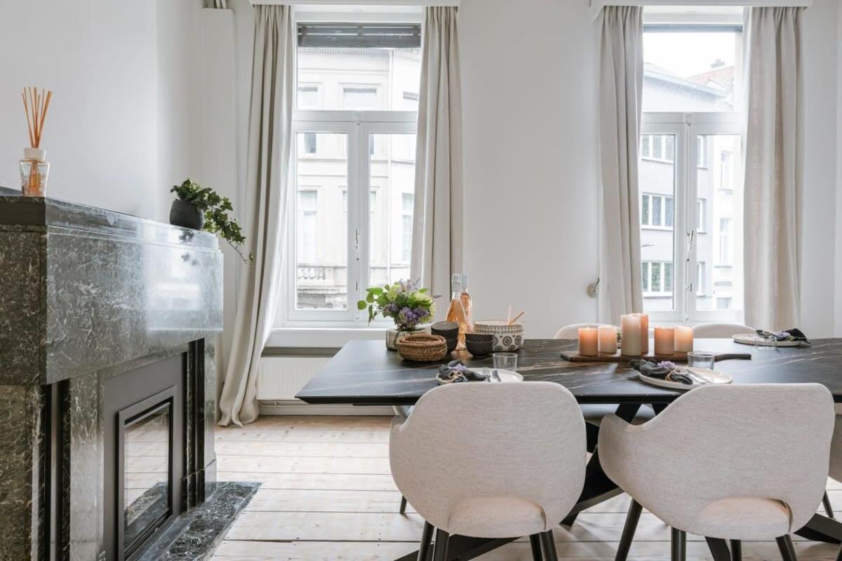 Huswell - Charming House In With Free Parking