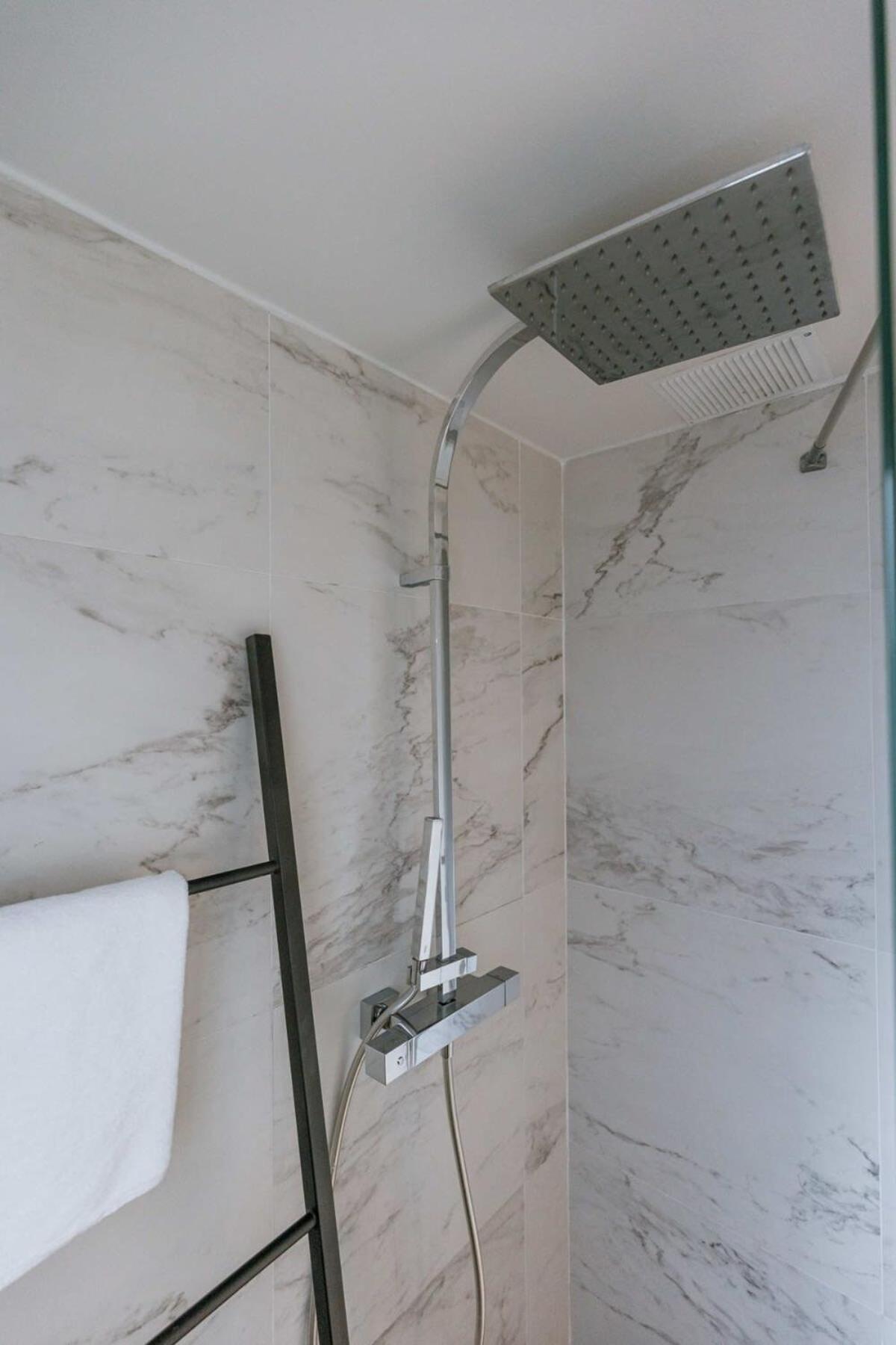 Huswell - Charming House In With Free Parking Antwerpen